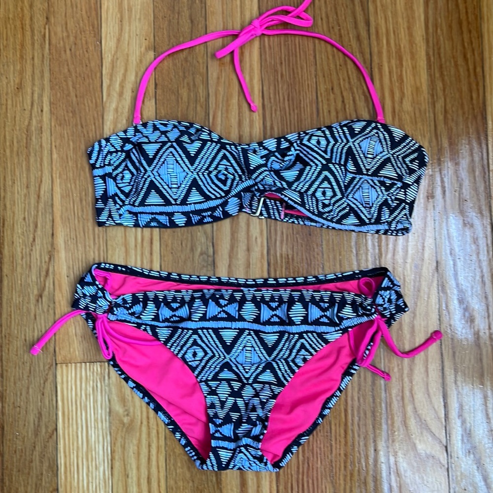 ✨HOST PICK✨ Aztec Print Bikini